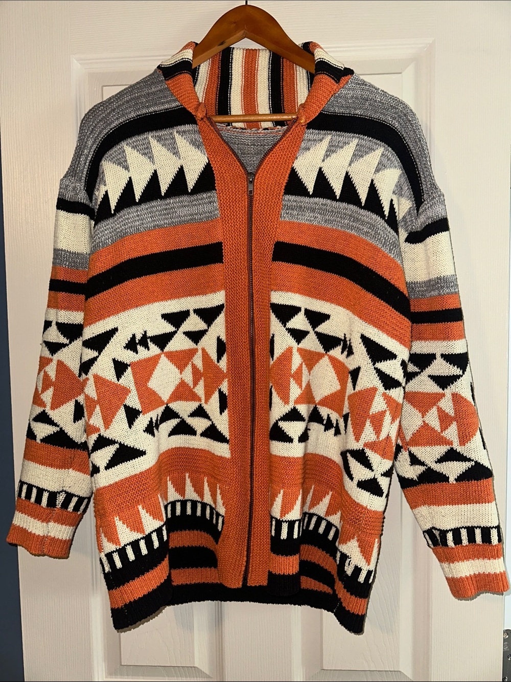 Brandless cute and comfy zip sweater
